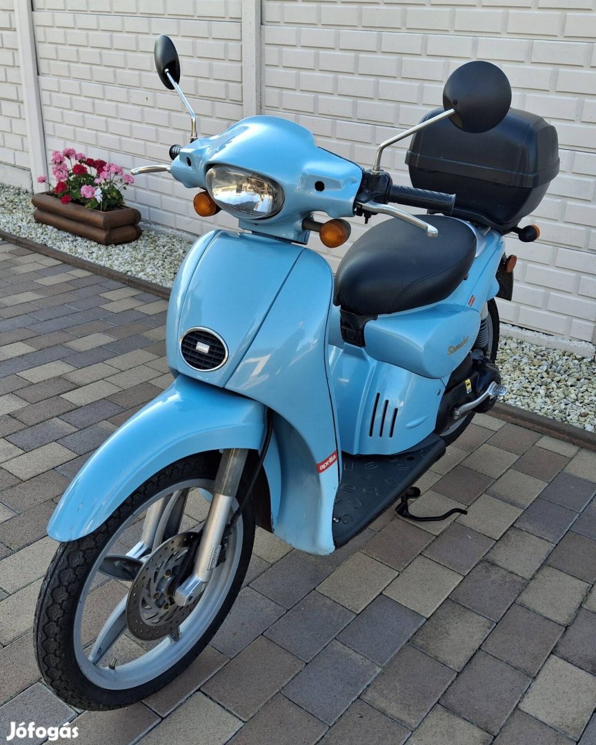 Aprilia Scarabeo 50 Megkímélt Gyári 