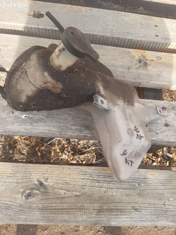 Aprilia Scarabeo Ditech olaj tartály