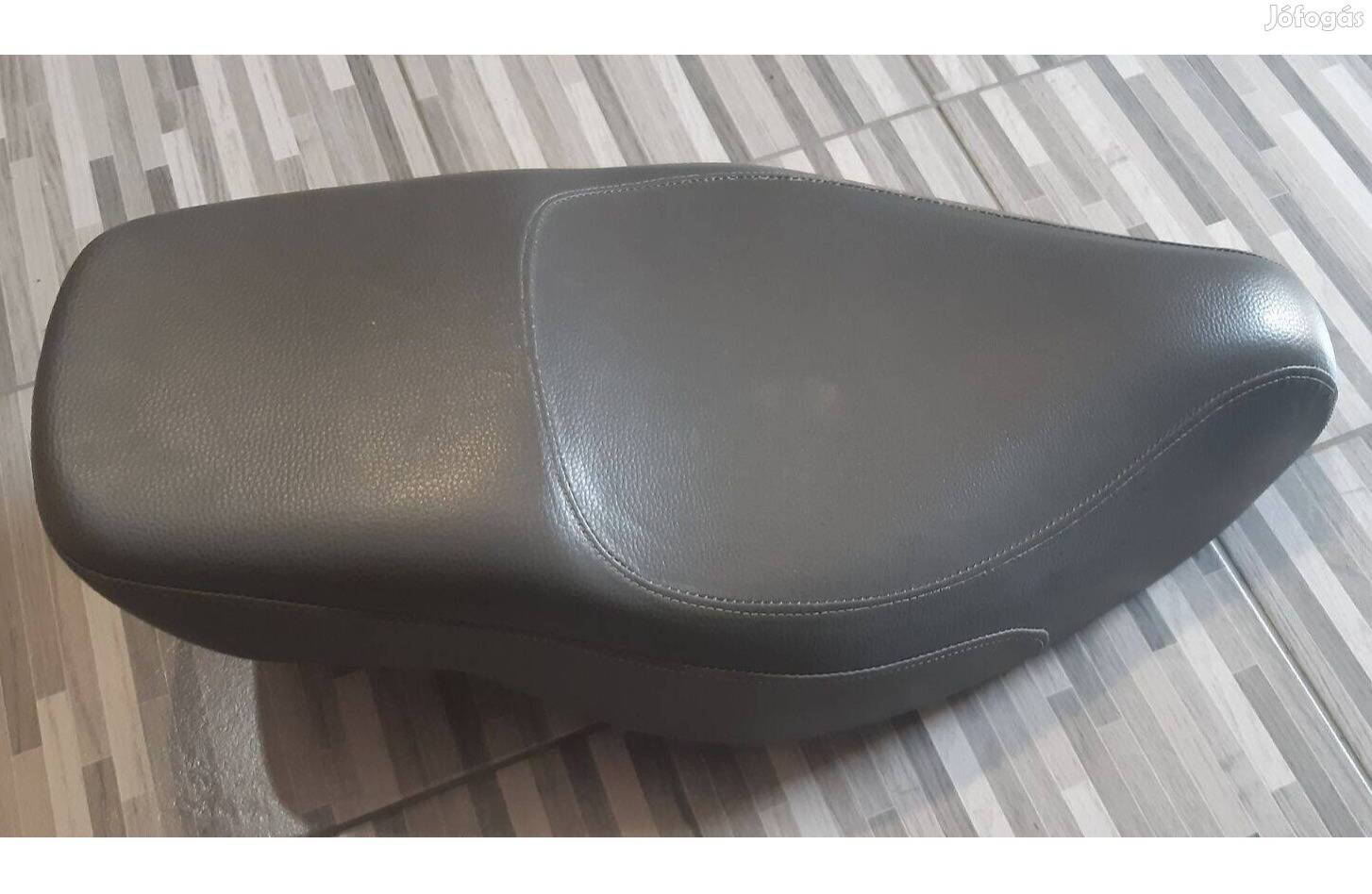 Aprilia Scarabeo Ditech ülés