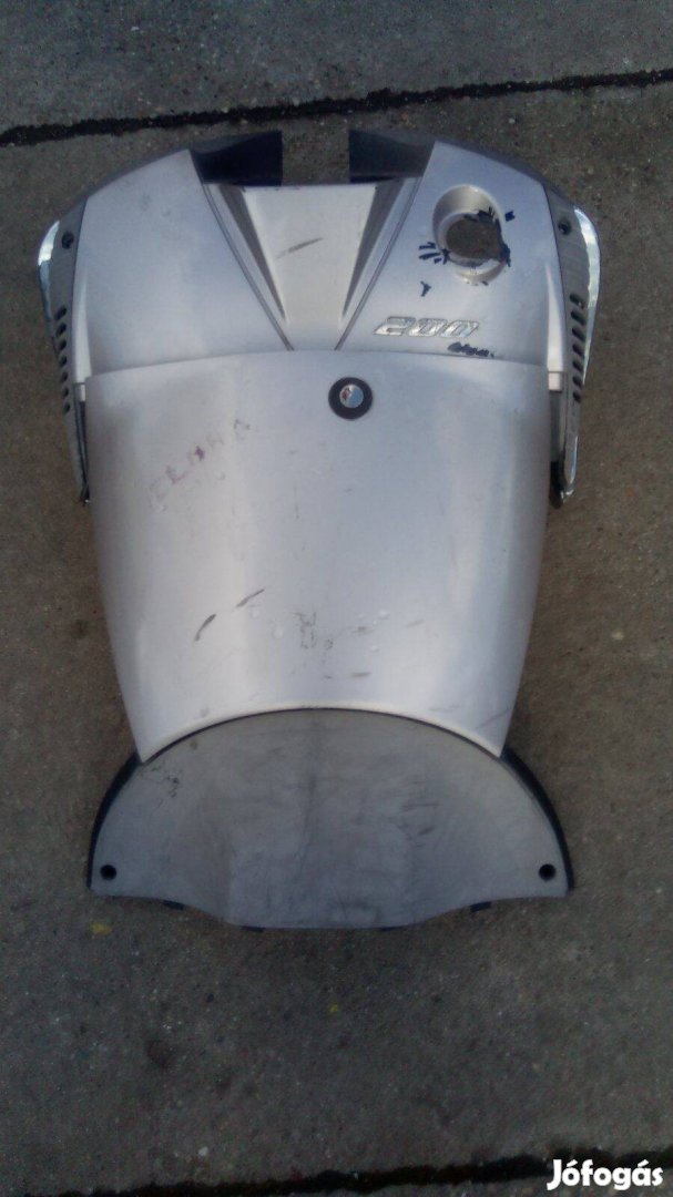 Aprilia Scarabeo Light 125 200 térdidom 2007-2010