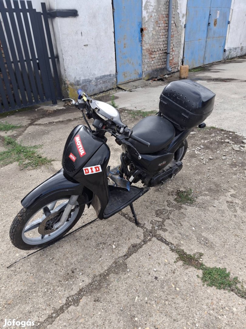 Aprilia Scarabeo bontott alkatrészek 