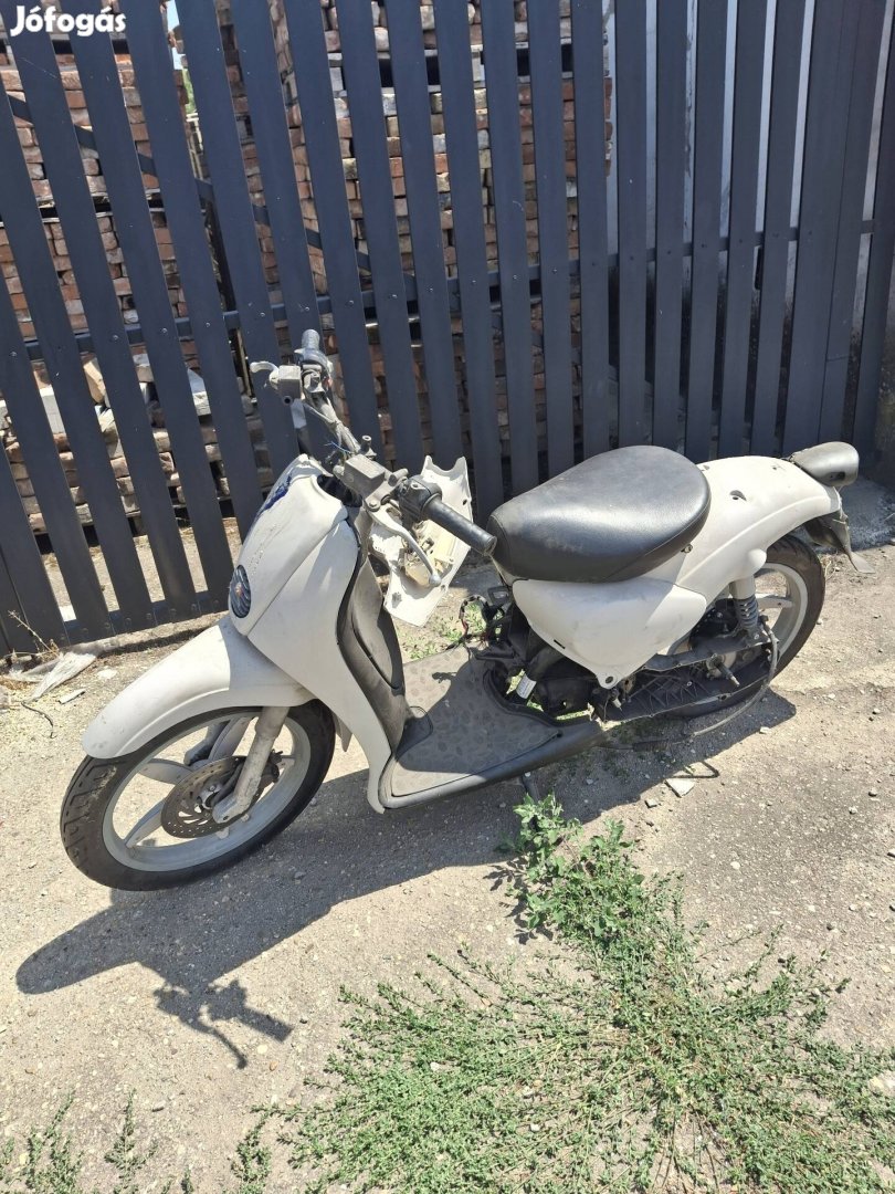 Aprilia Scarabeo bontott alkatrészek 