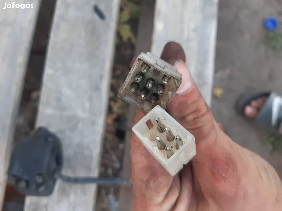 Aprilia Scarabeo ditech kormány kapcsoló