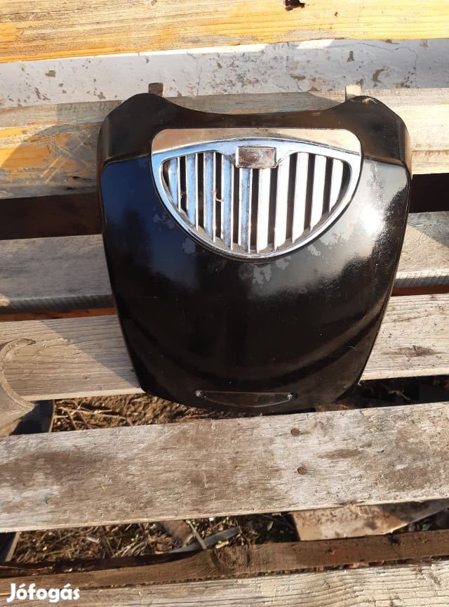 Aprilia Scarabeo első idom betét