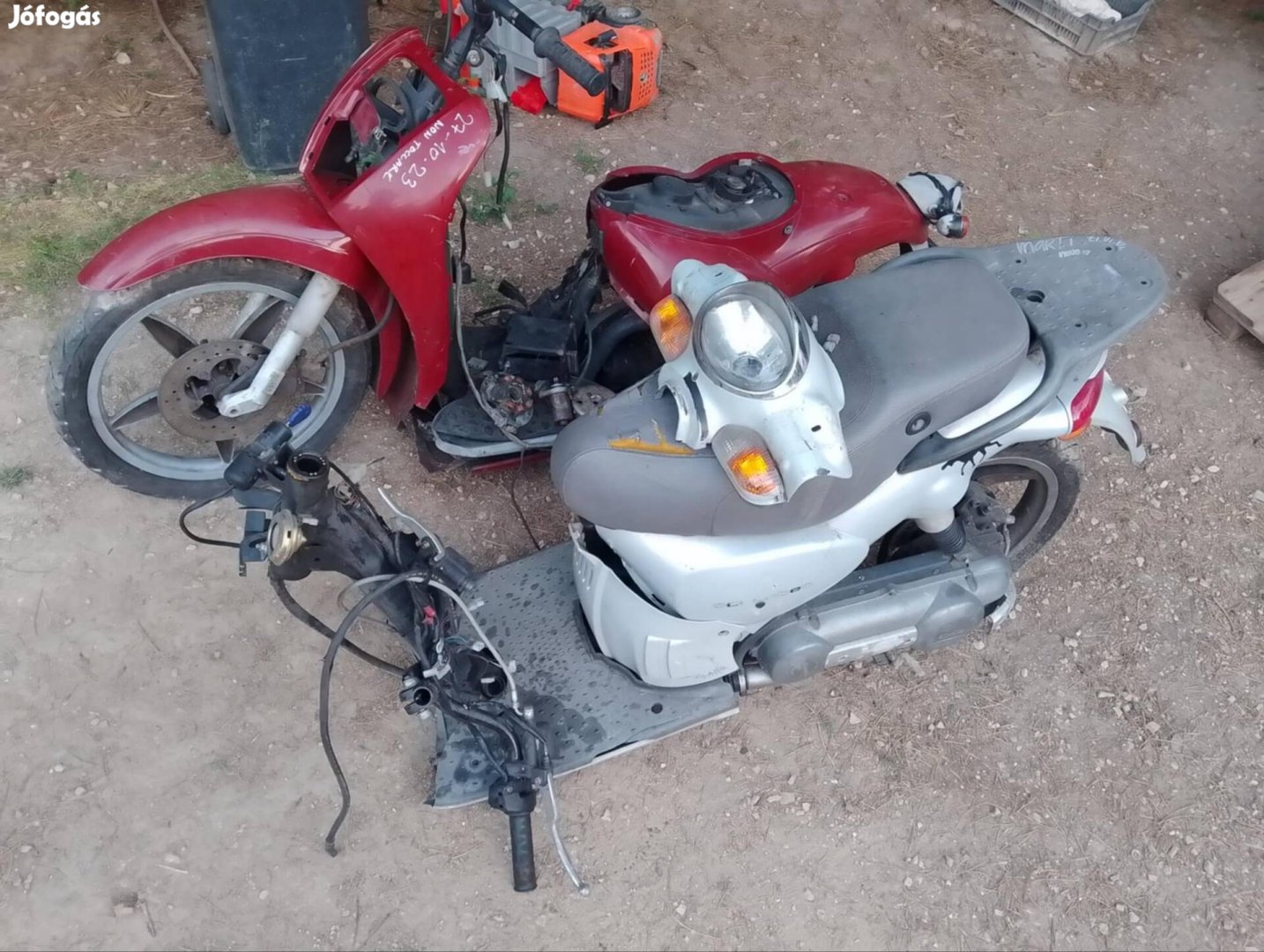 Aprilia Scarabeo minarelli ditech alkatrészek alkatrész bontás 