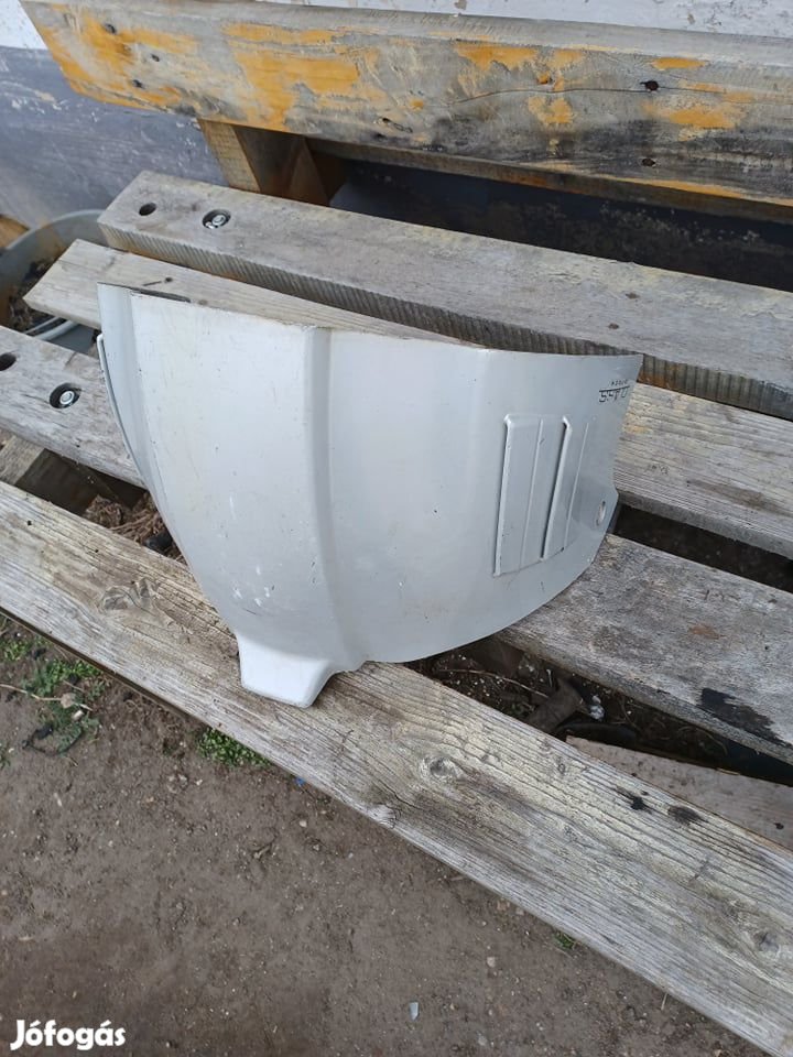 Aprilia Scarabeo sarok idom