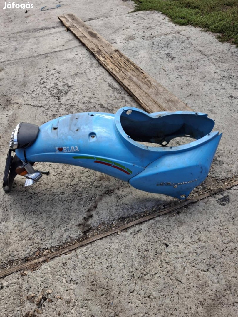 Aprilia Scarabeo ülés alatti idom 
