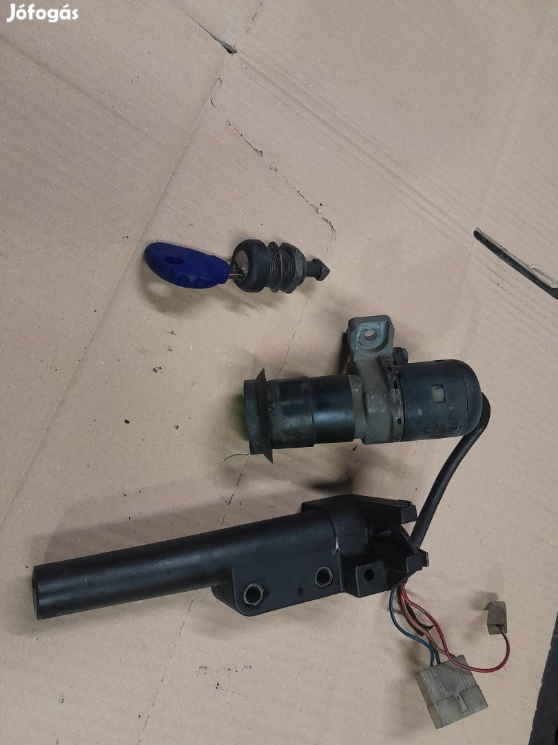 Aprilia Scarabeo zárszett Miskolc