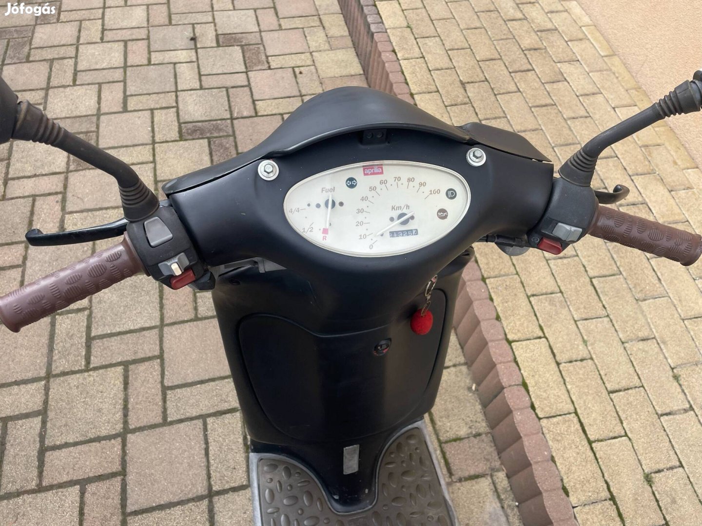 Aprilia Scarebo robogó eladó 