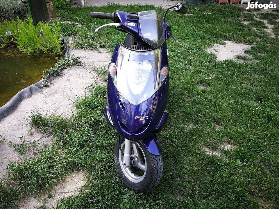 Aprilia Sonic 50ccm robogó