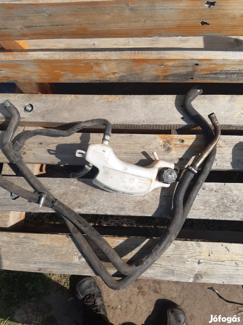 Aprilia SportCity kiegyenlítő tartály