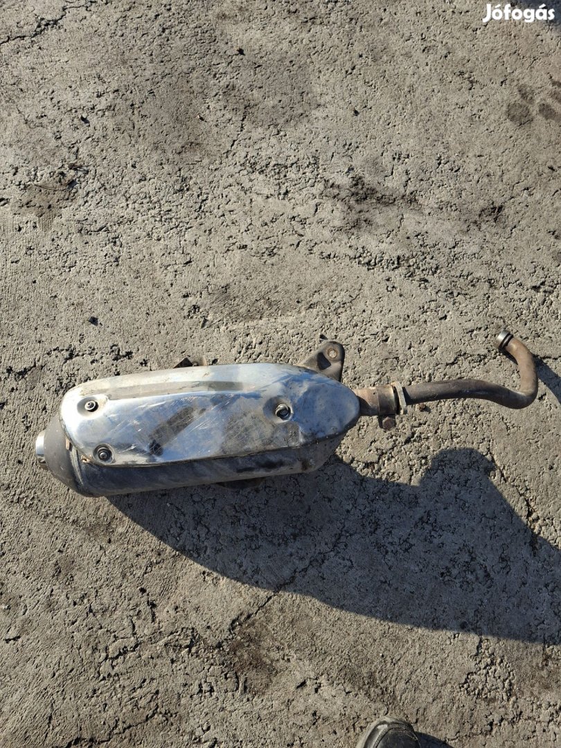 Aprilia Sportcity 125 kipufogó