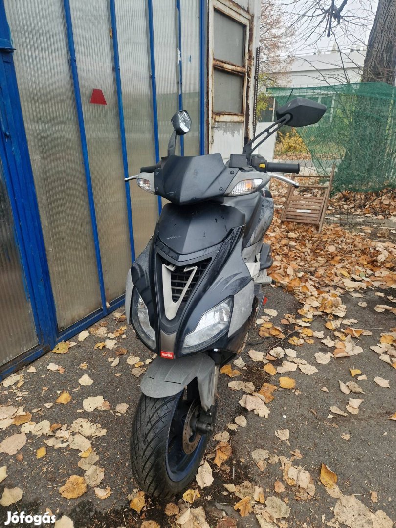 Aprilia Sr 50ccm Bontásban