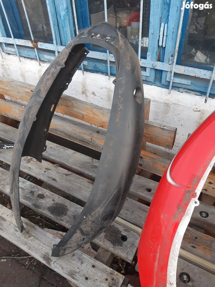 Aprilia Sr ülés alatti idom kör lámpás modell