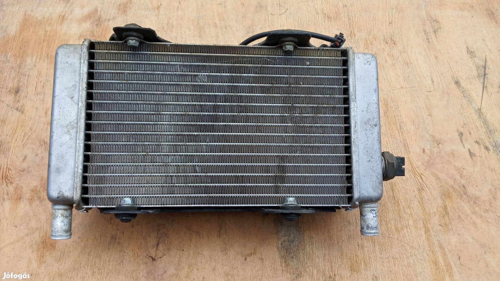 Aprilia atlantic 200 hűtő