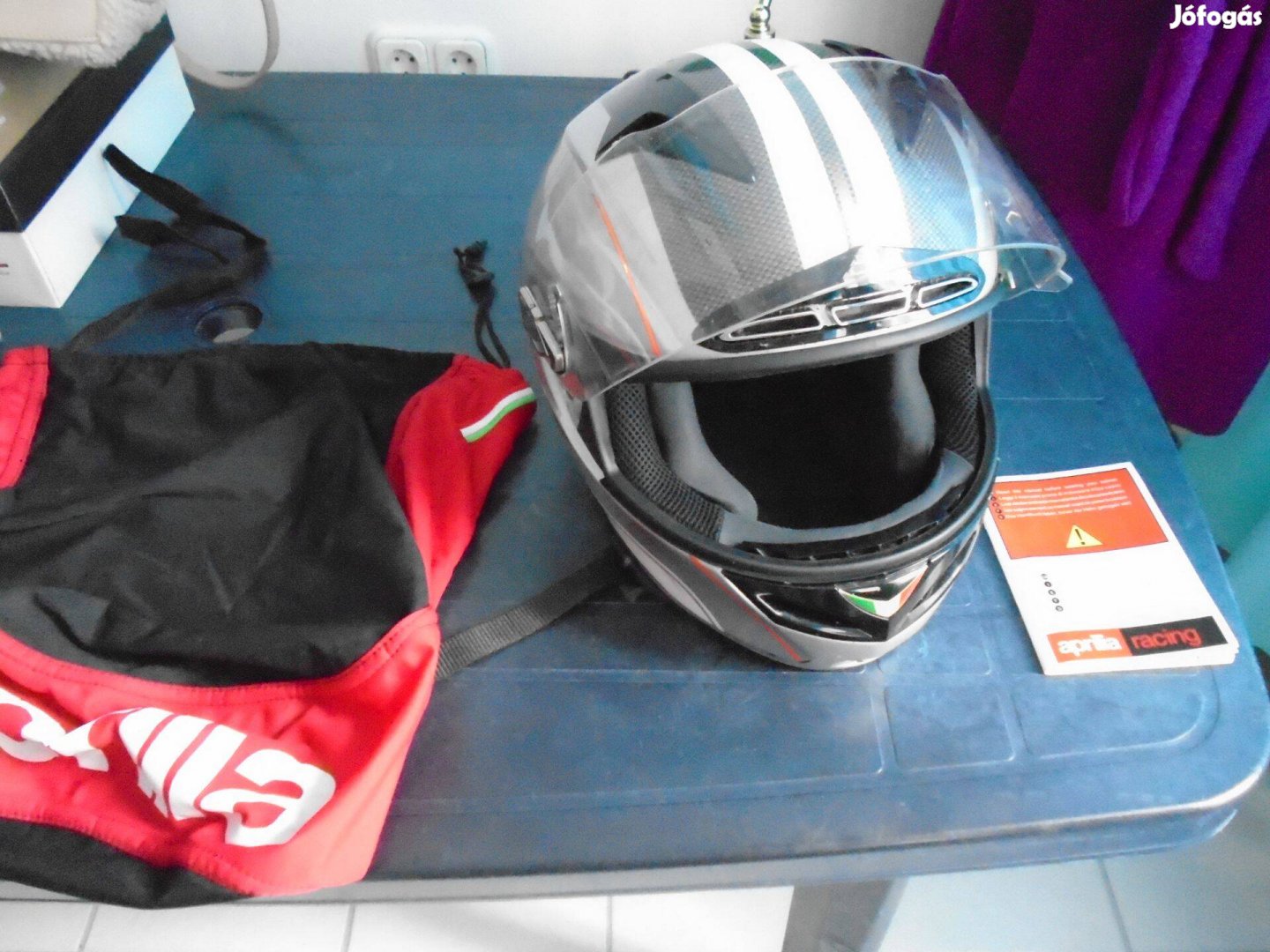 Aprilia bukósisak S-es méret