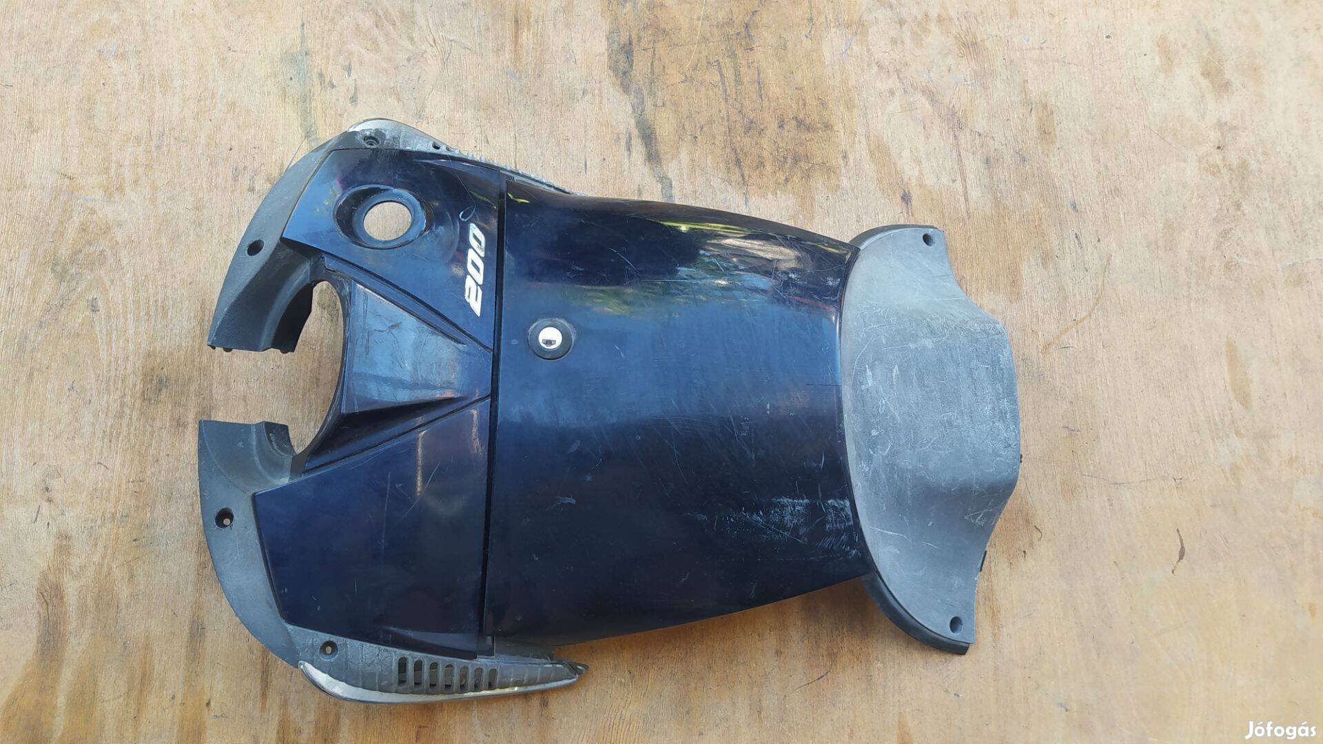 Aprilia scarabeo light 125 - 200 térdidom