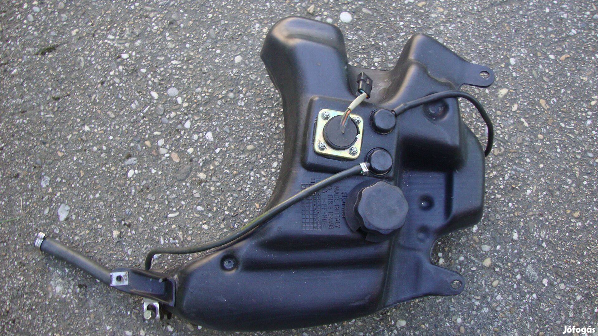 Aprilia sr tank eladó!