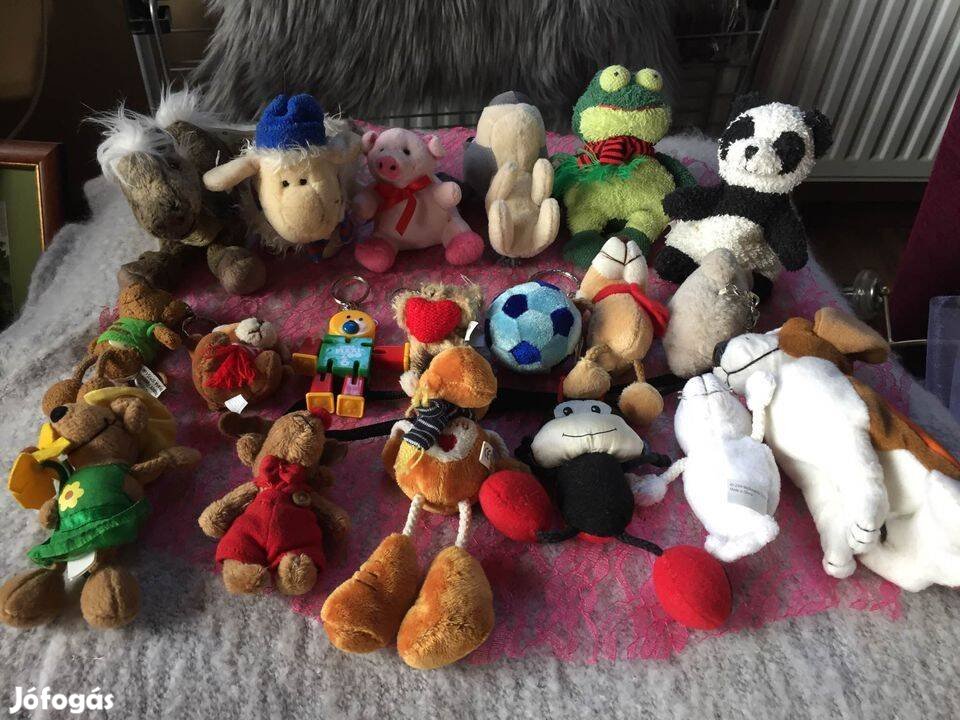 Apró plüssök, kulcstartók