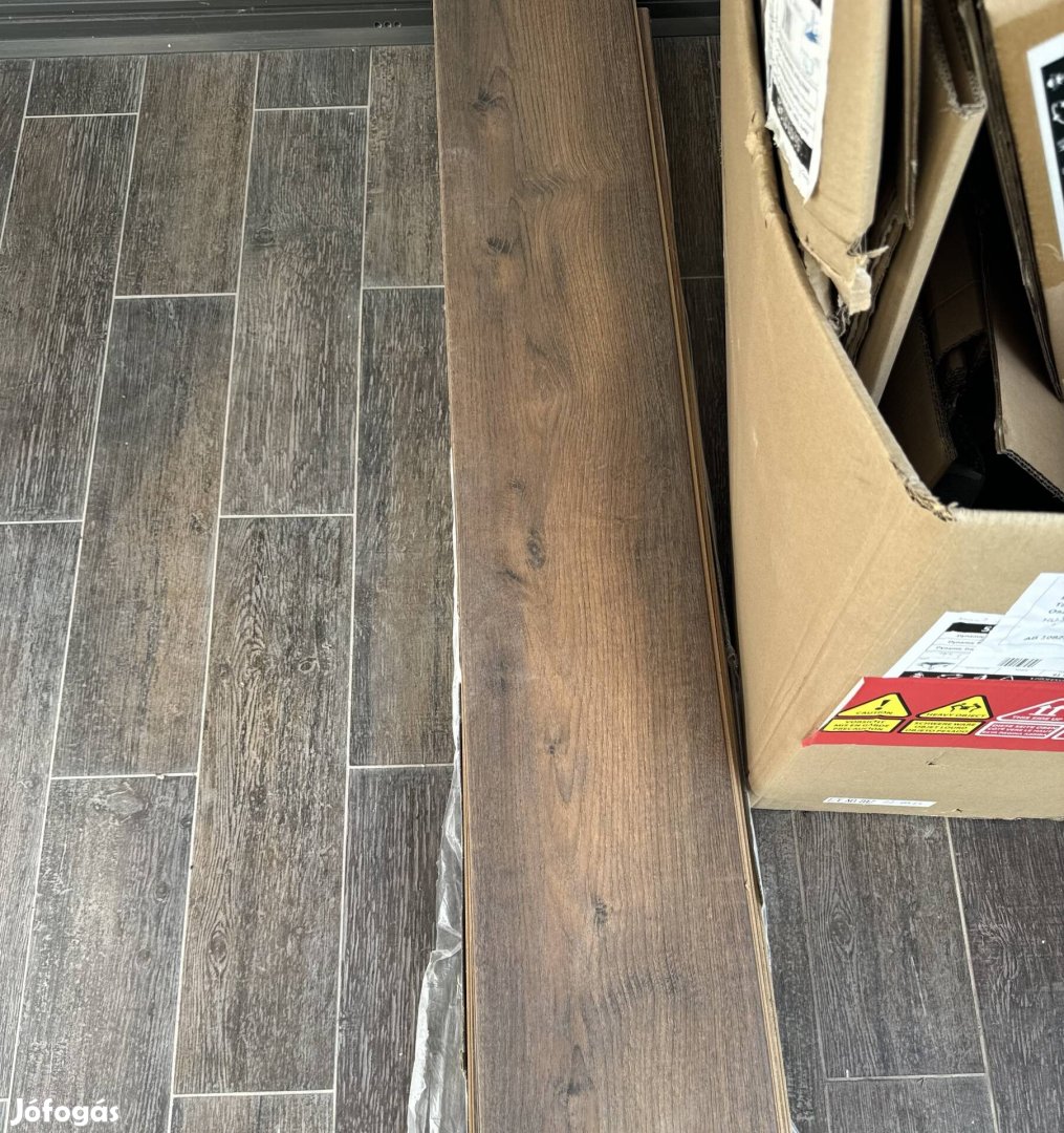 Aqua Pro Wood Roast Oak 8,5 mm vízálló laminált padló
