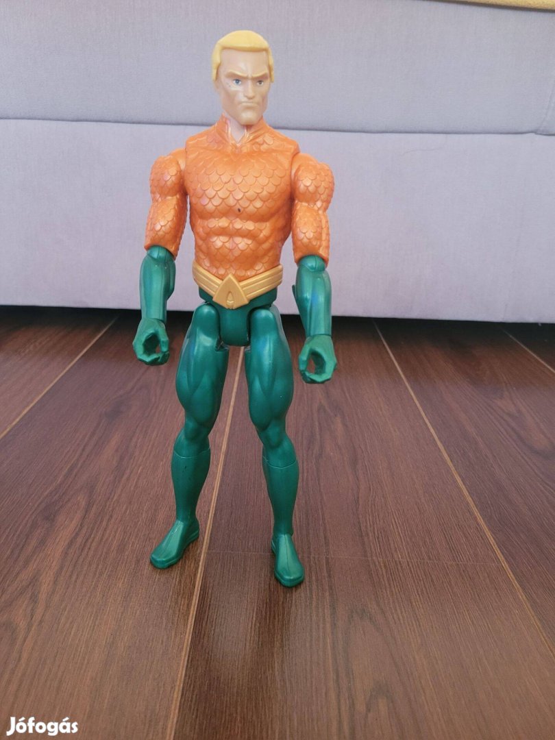 Aquaman 30 cm magas figura eladó!