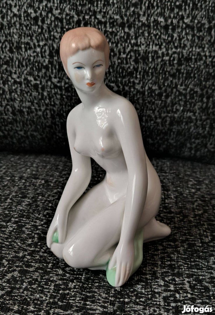 Aquincum akt női porcelán figura