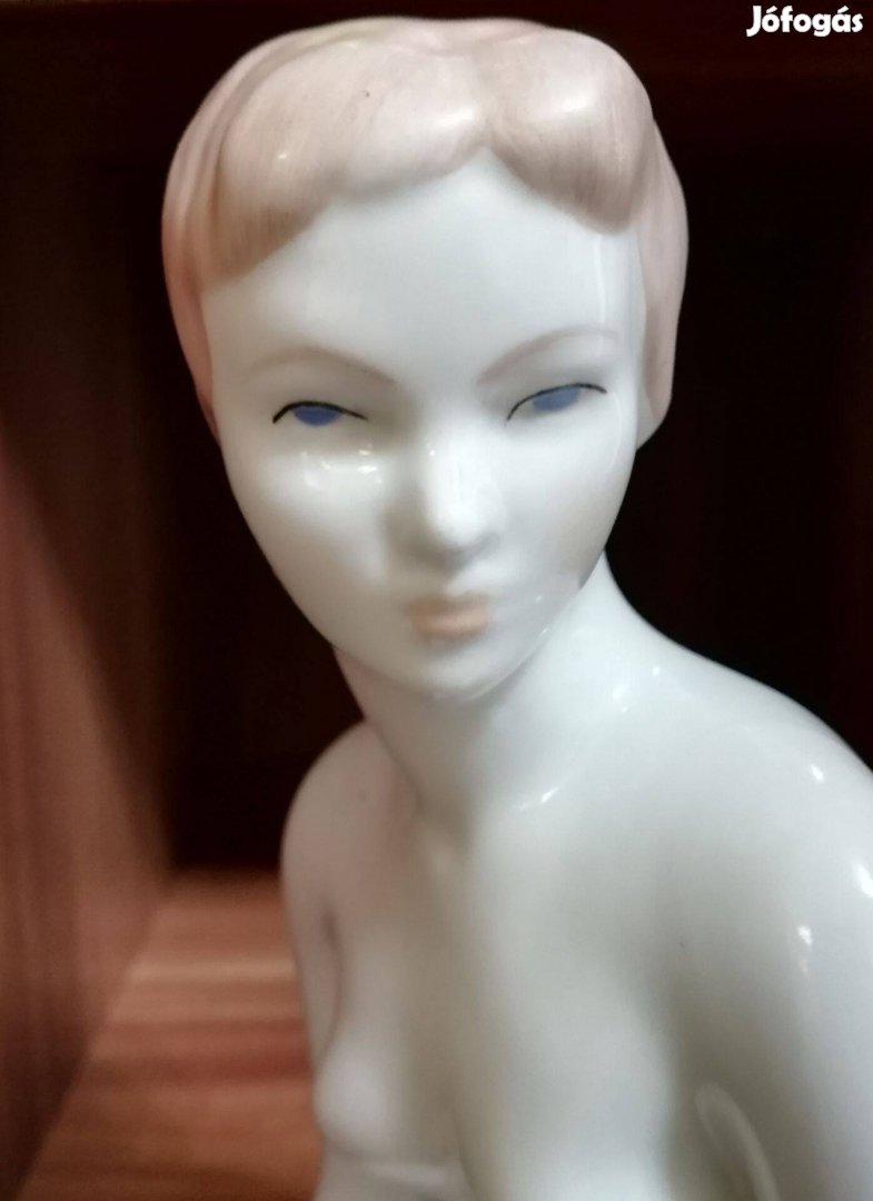 Aquincum art deco térdelő női akt 22cm