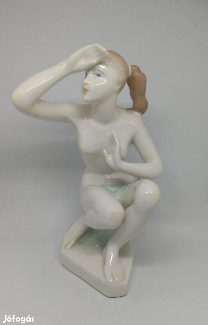 Aquincum porcelán Távolba néző Akt!