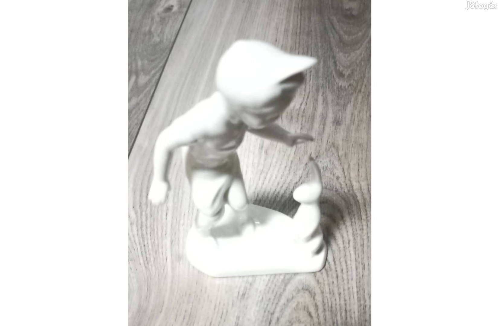 Aquincum porcelán kisfiú a nyuszival 13cm