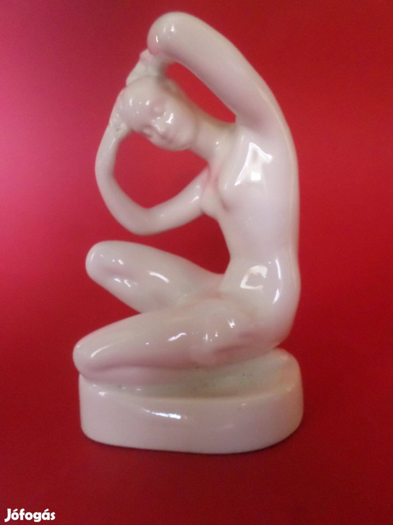 Aquincum porcelán térdelő női akt figura magassága: 15 cm