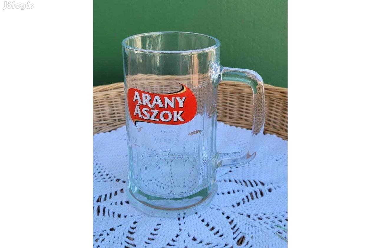 Arany Ászok 0, 5 L-es füles üveg sörös korsó