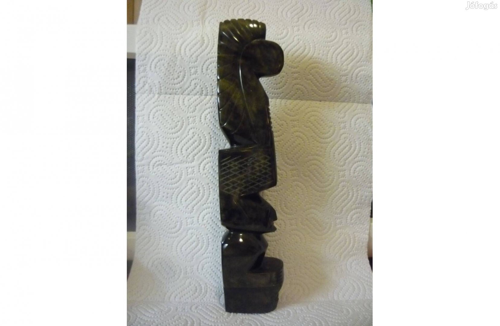 Arany obszidián ásvány azték indián fejdísszel 68 dkg