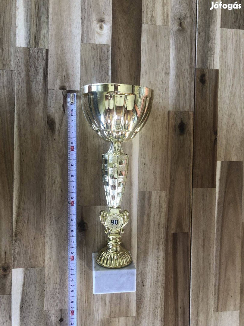 Arany serleg 37 cm-es