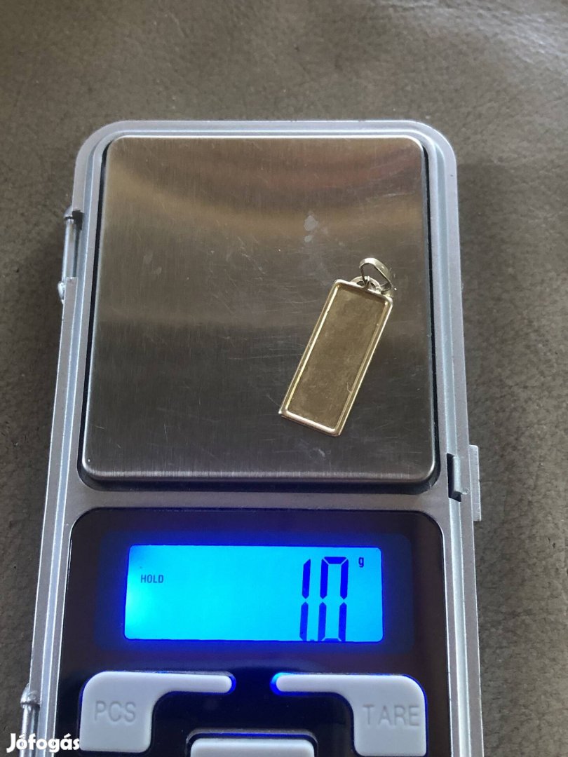 Arany tégla medál 14k 1g jelezve