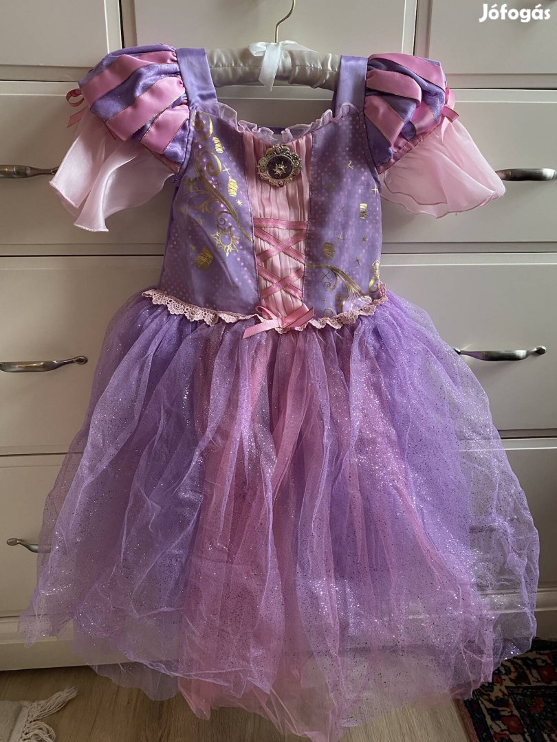 Aranyhaj jelmez 5-6 éveseknek 116 cm