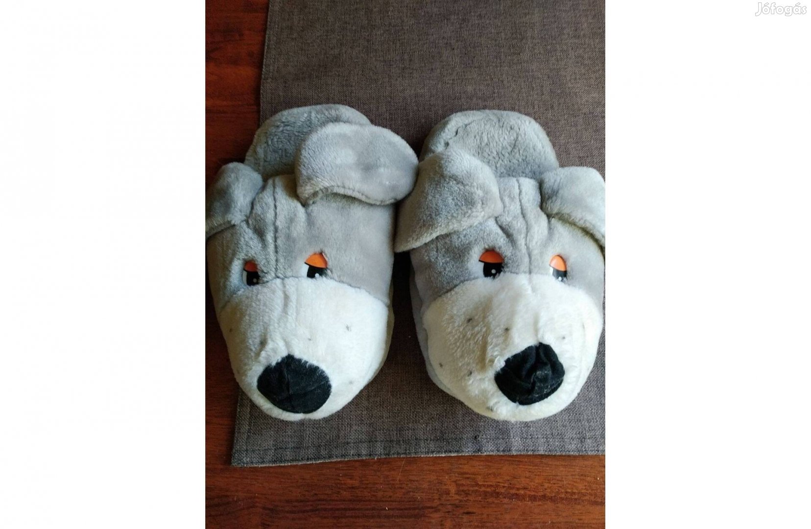 Aranyos Papucs 41-42 Plüss nem használt