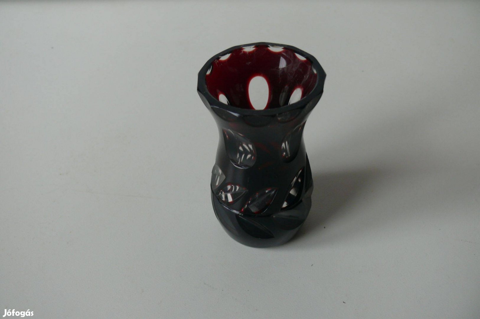 Aranyos, kisméretű ólomkristály váza 10cm!