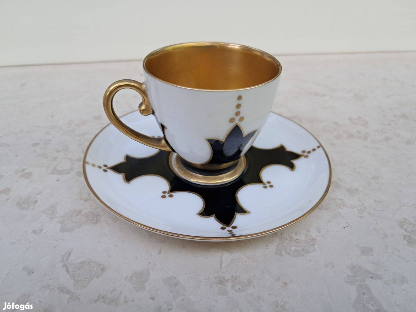 Aranyozott kávéscsésze