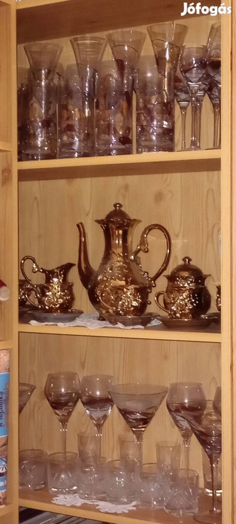 Aranyozott porcelán kávés keszlet