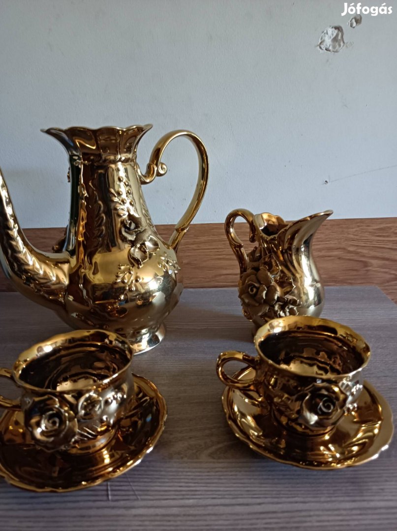 Aranyozott porcelán kávés készlet 