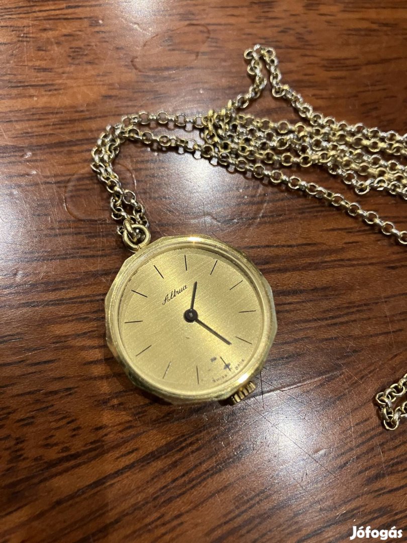 Aranyozott svájci női óra