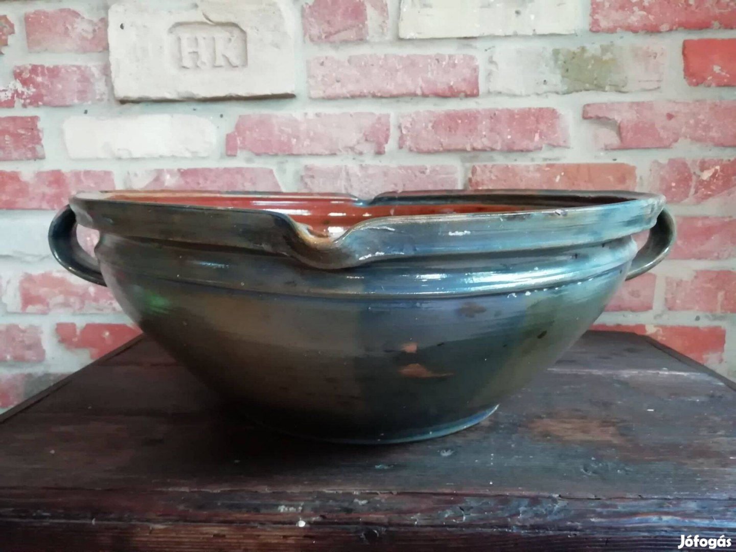 Arató tál, mázas kékes-szürkés-zöldes színű, nagy méretű (51 cm)
