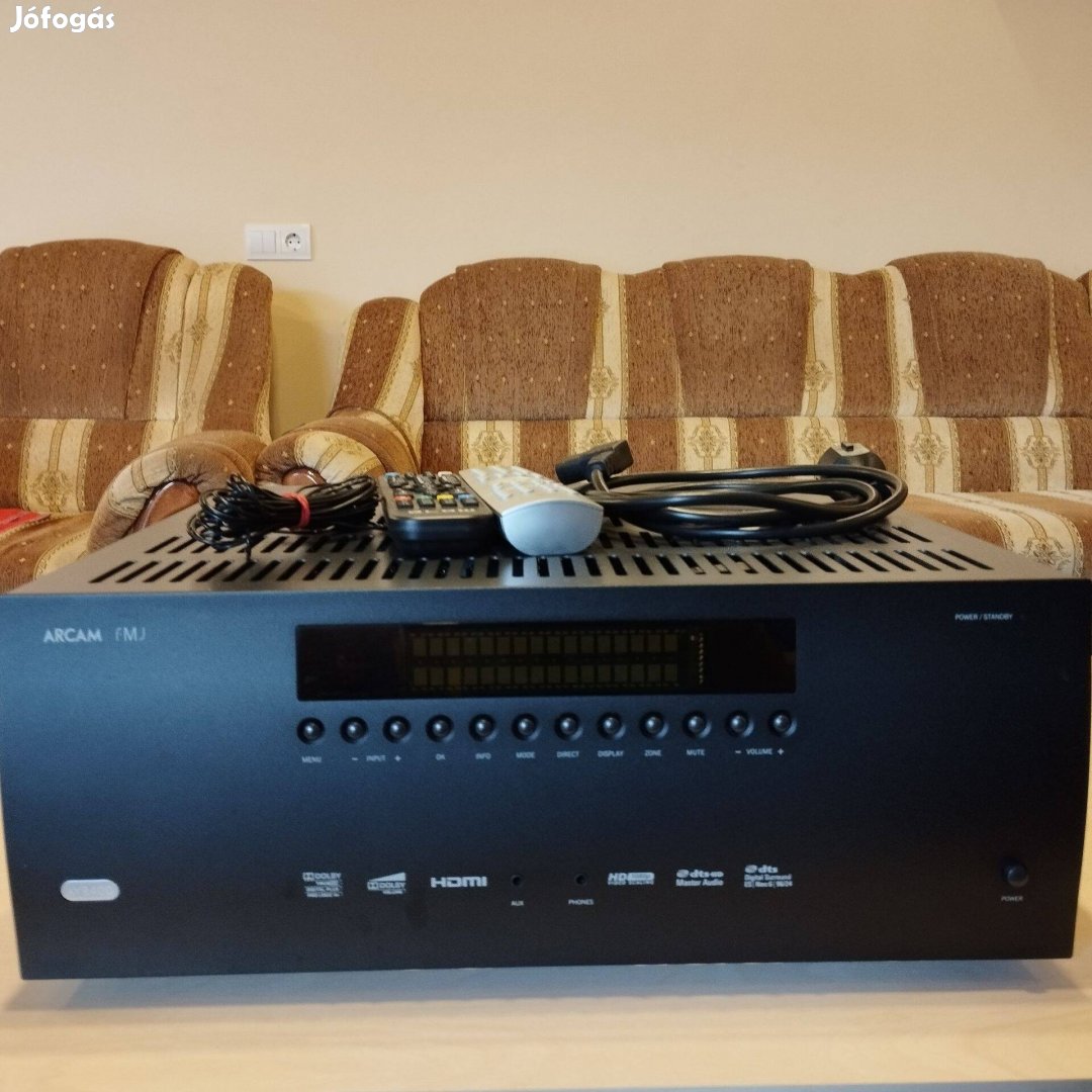 Arcam AVR 400 erősítő