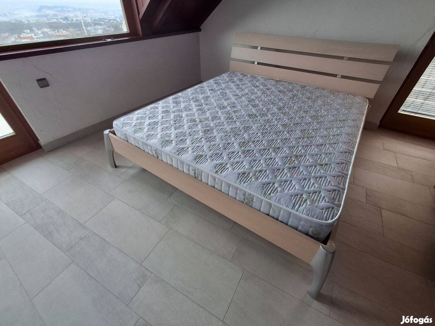 Árcsökkenés Bo Concept 180x200 ágykeret eladó