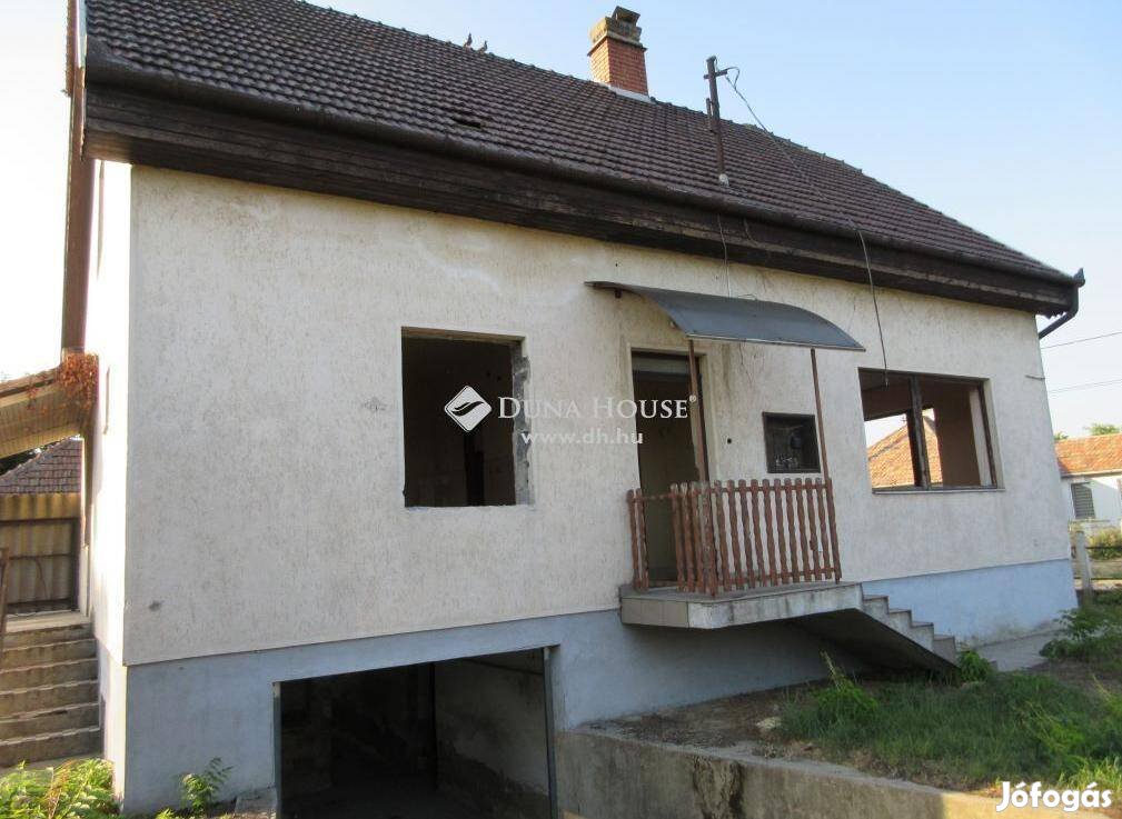 Árcsökkenés! Felújtandó családi ház eladó Tiszavasváriban