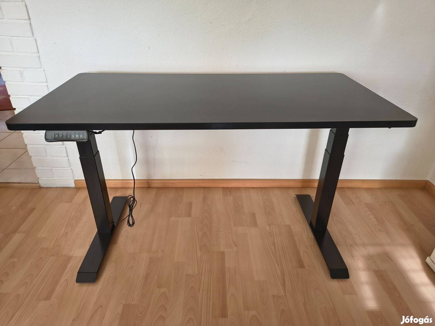 Arenaracer ART1600X állítható magasságú asztal