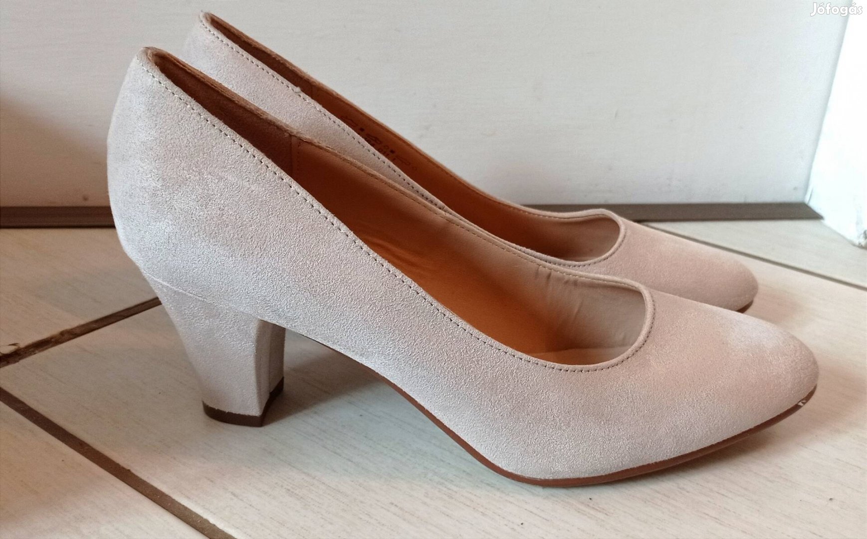 Ariane 40-es női cipő
