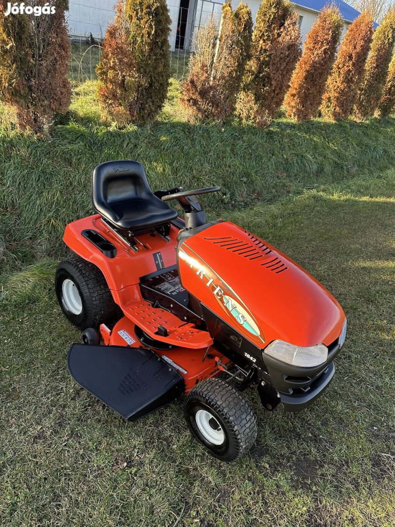 Ariens USA 1842 Briggs 18LE kéthengeres fűnyíró traktor 