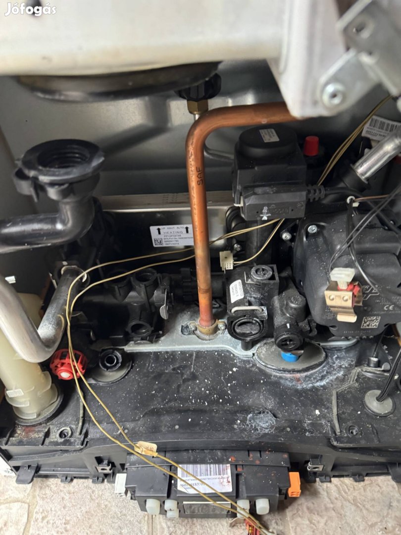 Ariston Cares Premium 24 eu és eu 2 alkatrészek eladók