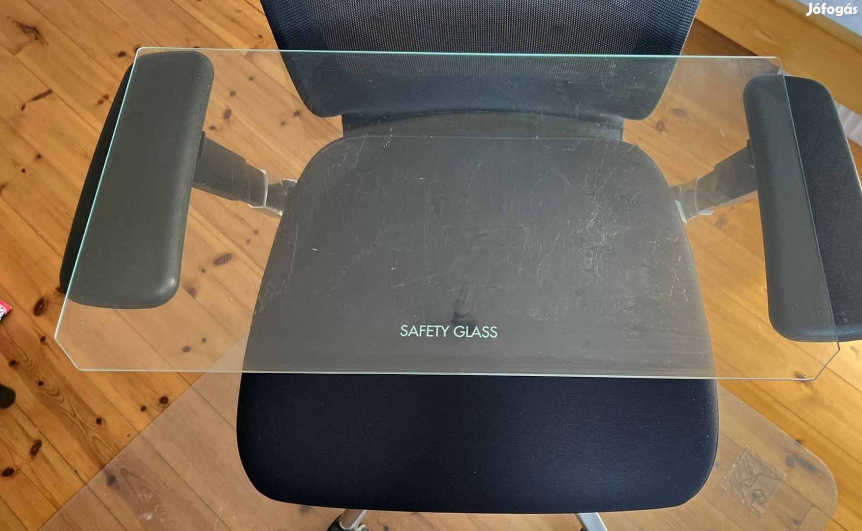Ariston DF02X hűtő zöldségtartó feletti üvegpolca
